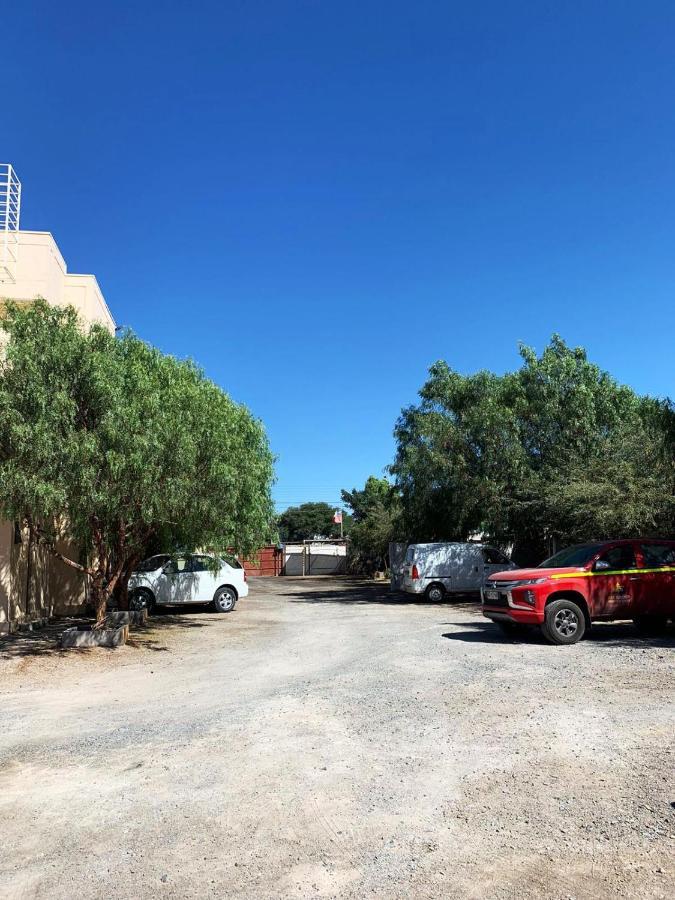 Hotel Juku Hostal Calama Exterior foto